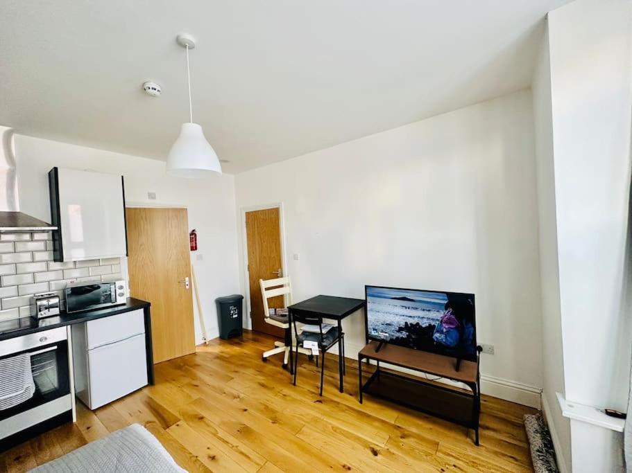 Se4, Self Contained Studio Flat. Лондон Екстериор снимка